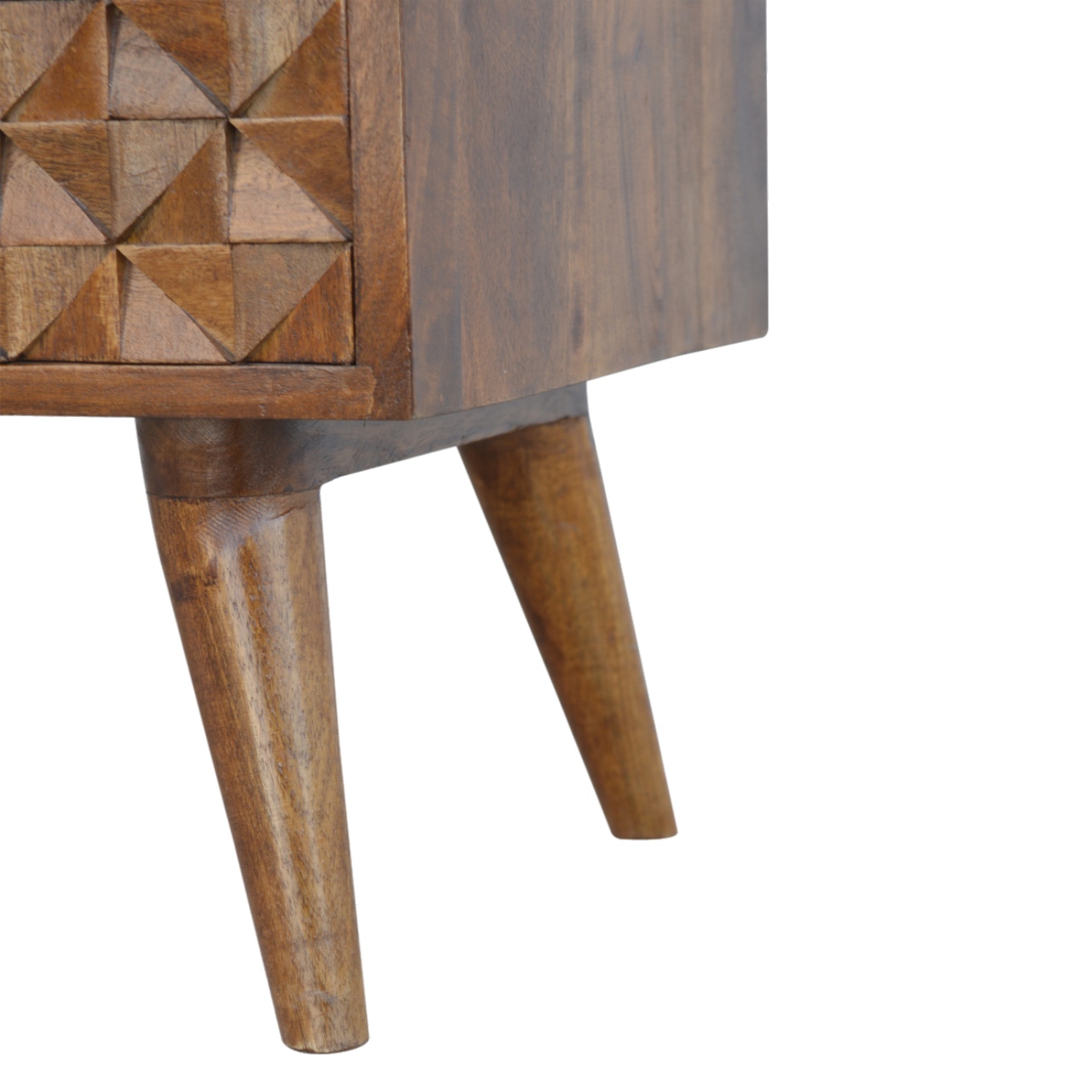 in786 chestnut diamond carved tv unit