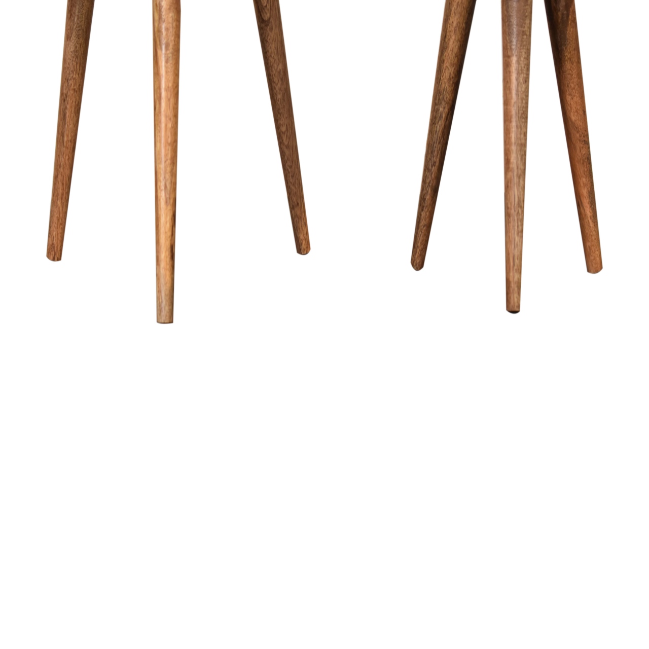 in1581 monochrome end table