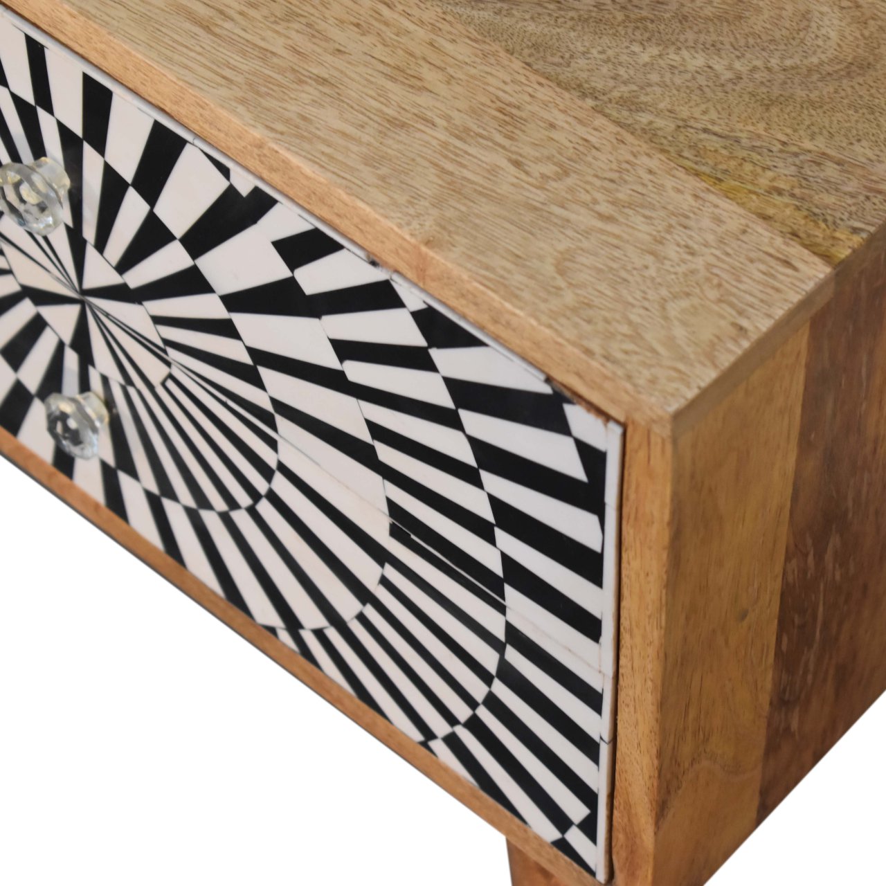 in1618 raine bedside