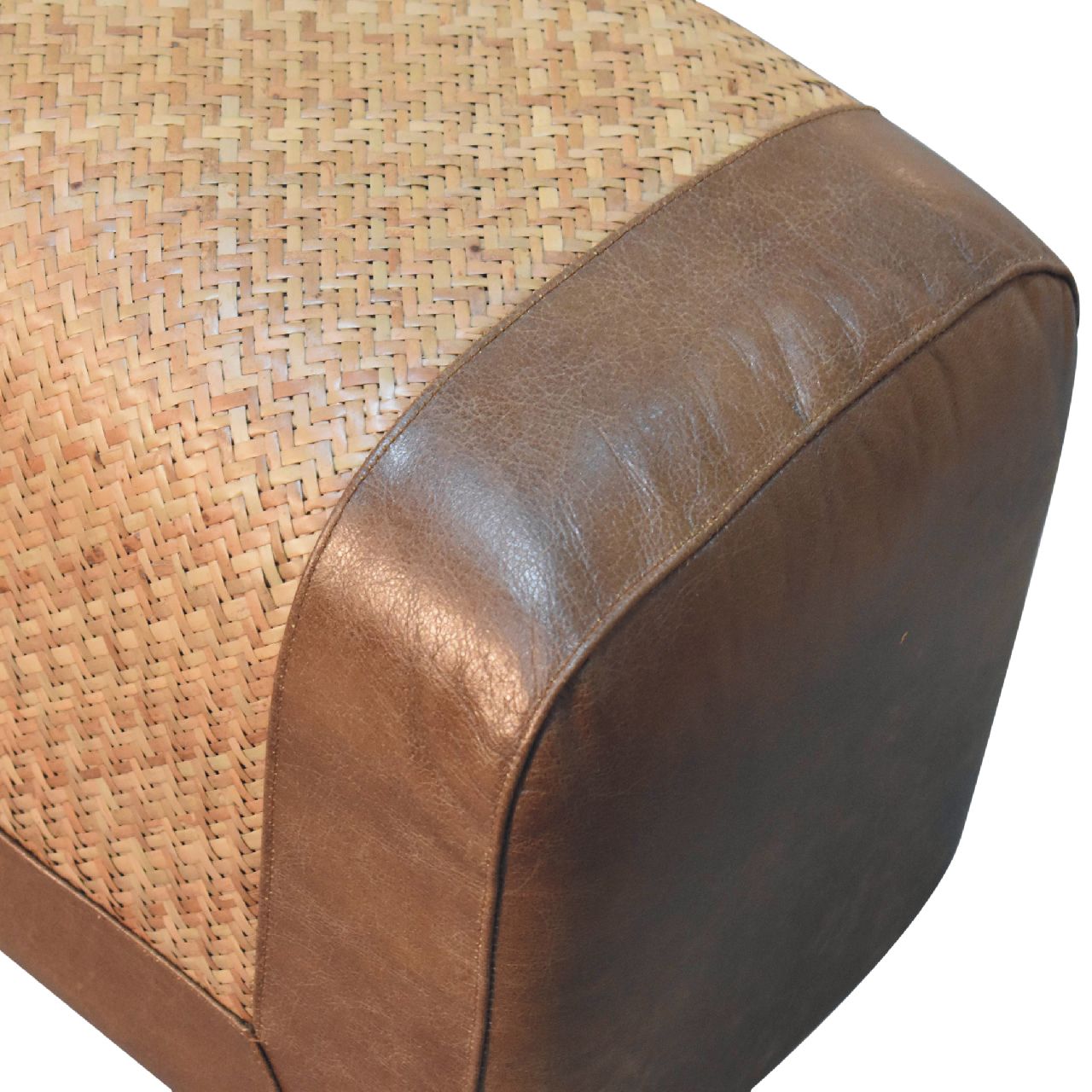 Large Seagrass Buffalo Hide Nordic Bench - Image 5